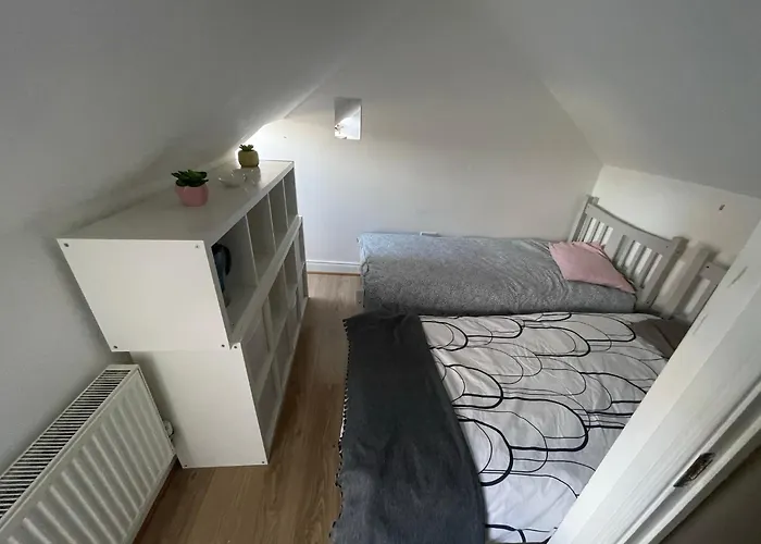 Bed & Breakfast House